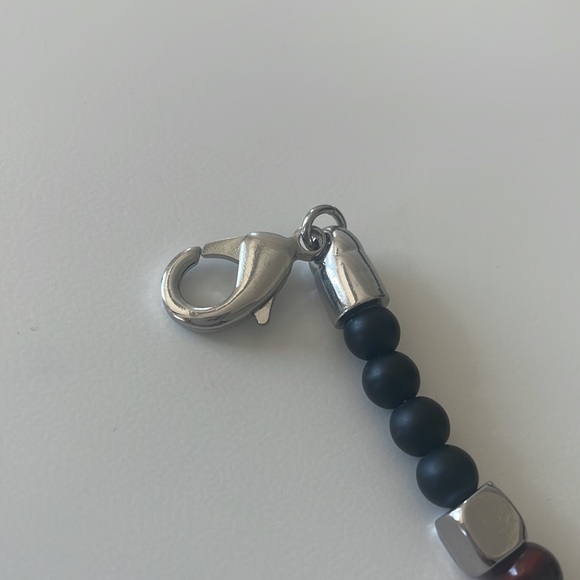 Men’s Tiger Eye and Onyx Beaded Bracelet - Picture 5 of 5